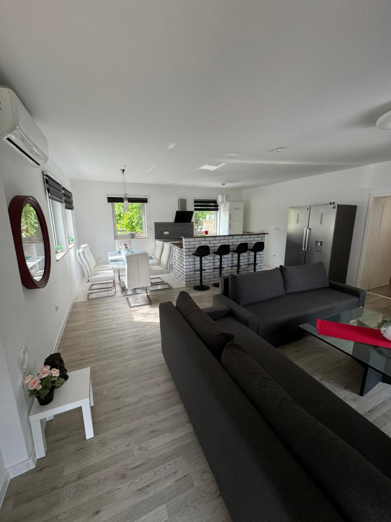 Enna Apartment A Meerblick Perfect Location Medulin Exteriér fotografie